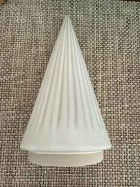 NWT 🆕 Threshold large ceramic holiday Christmas tree decoration Target modern